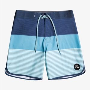 Quiksilver Mens Boardshorts SurfSilk Tijuana 19" Blue Boardshorts Size 32 Waist